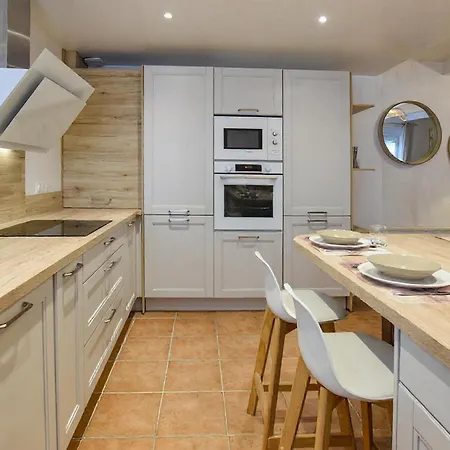 Vakantiehuis Maison Proche Port Et *